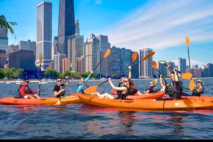Paddle Chicago’s Lake Michigan: Kayak Rentals at Ohio Street Beach photo 4