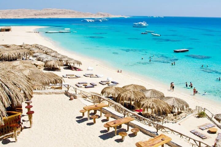 Giftun Island Snorkeling Trip from Hurghada — Red Sea Day Cruise & Dolphin Sightings