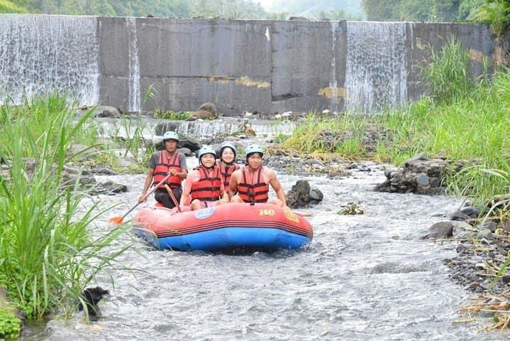 Telaga Waja White Water Rafting: Bali Class III–IV Adventure photo 4