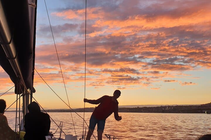 Tagus Sunset & Daytime Lisbon Cruise: History, Views & Wine photo 3