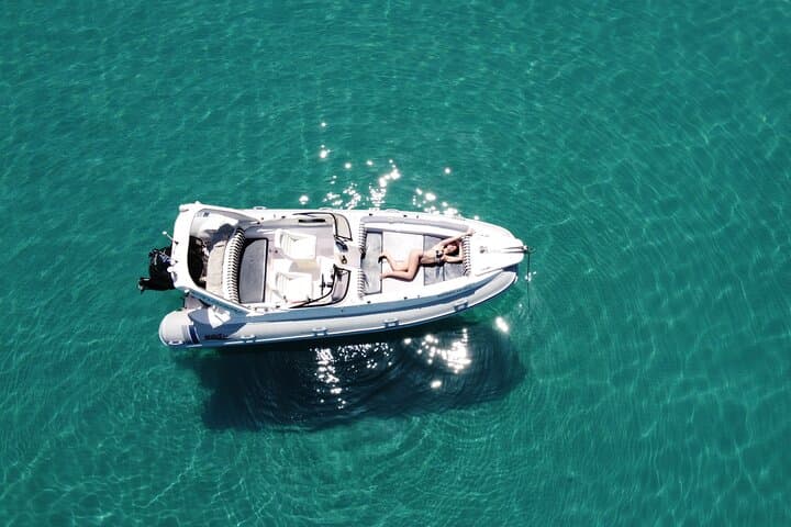 Private Speed Boat to Navagio Shipwreck & Blue Caves — Zakynthos Day Charter