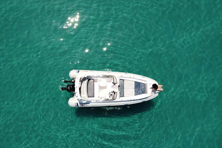Private Speed Boat to Navagio Shipwreck & Blue Caves — Zakynthos Day Charter photo 2