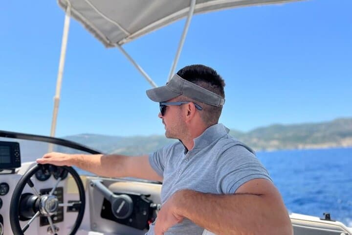Private Speed Boat to Navagio Shipwreck & Blue Caves — Zakynthos Day Charter photo 6