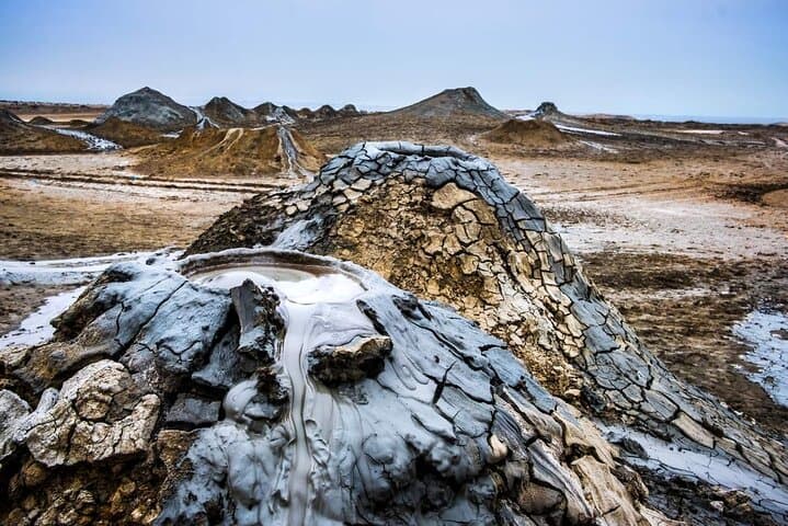 Full-Day Baku Sightseeing Tour: Gobustan Petroglyphs, Yanardag & Ateshgah photo 4