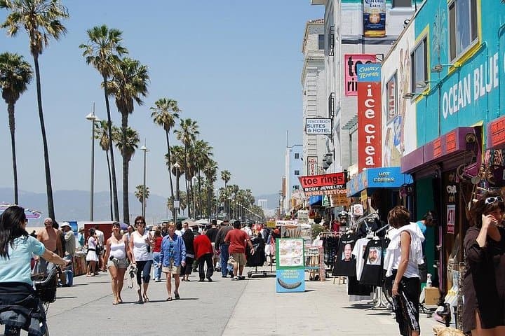 Venice Beach Past and Present: Private Walkable Tour of Boardwalk, Canals & Skate Culture photo 3