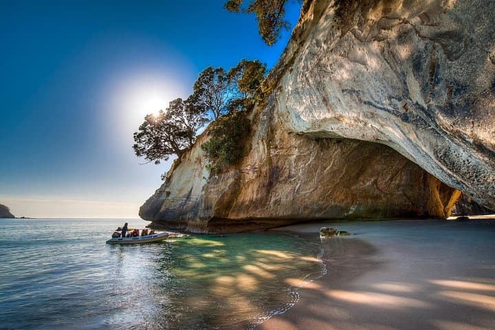 One-Hour Cathedral Cove Boat Tour from Hahei — Small-Group Marine Reserve Cruise photo 1