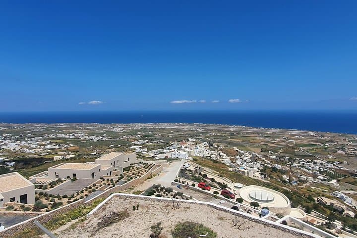 Half-Day Private Santorini Tour: Red & Black Sand Beaches, Oia & Amoudi Bay photo 4