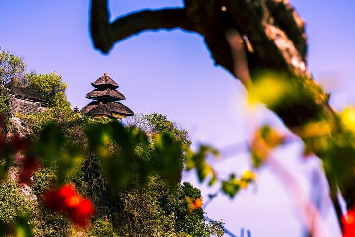 Uluwatu Temple, Beaches & Kecak: Full-Day Private Tour from Seminyak