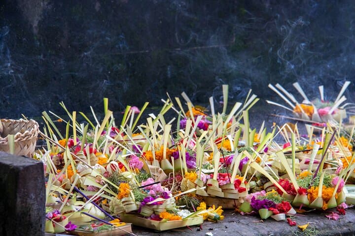 Ubud Day Tour Guide: Tegalalang Rice Terraces, Tegenungan Waterfall & Monkey Forest photo 5