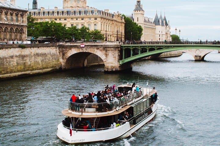 Paris 6-Hour City Tour with Seine River Dinner Cruise and Hotel Pickup photo 1