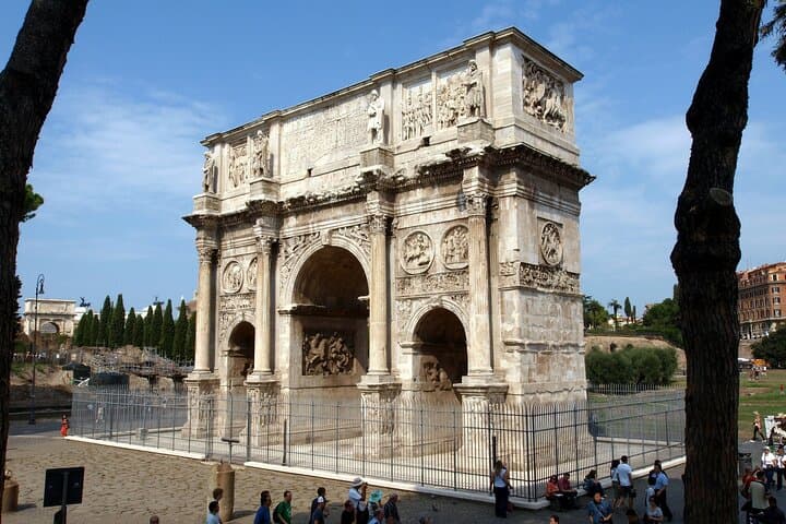 Rome Golf Cart Tour: Cruise Between the Colosseum, Trevi Fountain & Spanish Steps photo 6