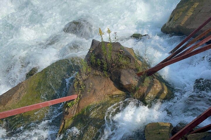 Experience the Thrill of Niagara Falls Cave of the Winds Afternoon Tour photo 3