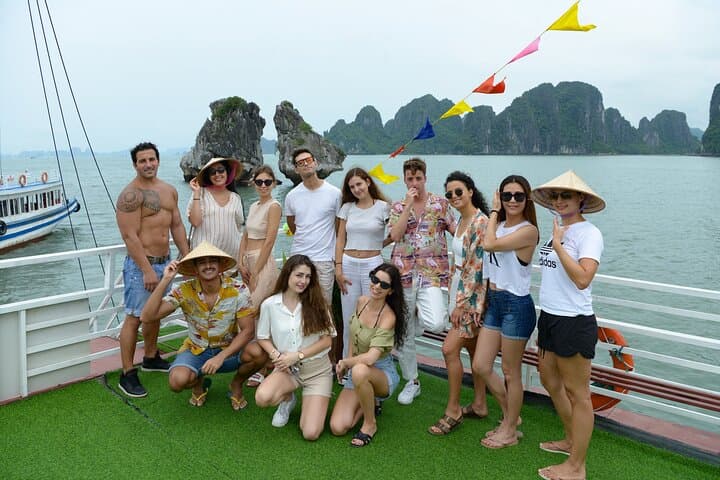 Halong Bay 6-Hour Cruise: Sung Sot Cave, Luon Cave & Titop Island Day Trip photo 4