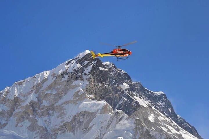 Private Luxury Everest View Heli Tour — 5-Day High-Altitude Sky Escape photo 4