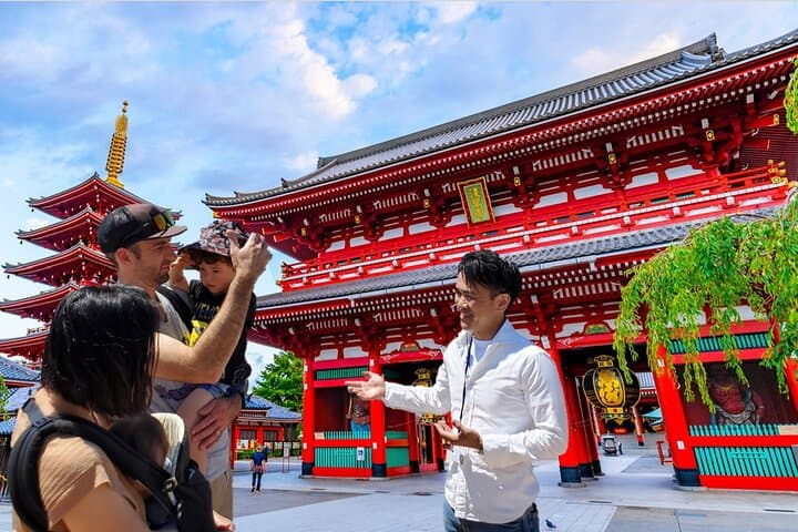 Tokyo Private Walking Tour: Personalized Half- or Full-Day Guided Walk through Ginza, Asakusa & Shibuya photo 1