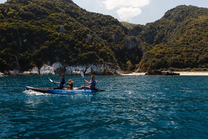 Sea Cave Kayak Tour to Fakistra Beach, Pelion — Damouchari to Fakistra