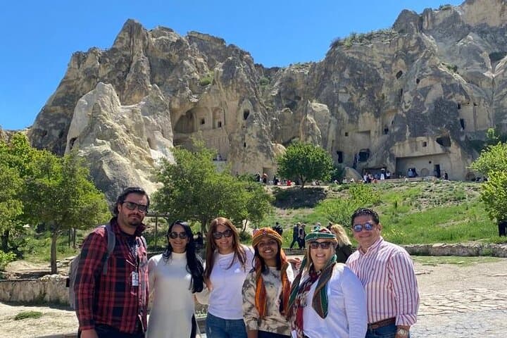 luxury-cappadocia-tour-goreme-open-air-museum-uchisar photo 6