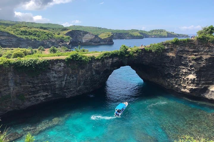 Capture the Beauty: A Photographic Exploration of Nusa Penida photo 4