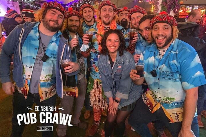 Edinburgh Pub Crawl: 7-Bar Night Through Old Town photo 4