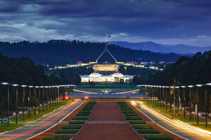 Canberra in a Day: Mount Ainslie, Parliament House & War Memorial Tour photo 5