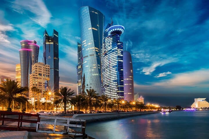 Doha Highlights: Souq Waqif, Katara & Pearl Island 4–5 Hour Guided Tour