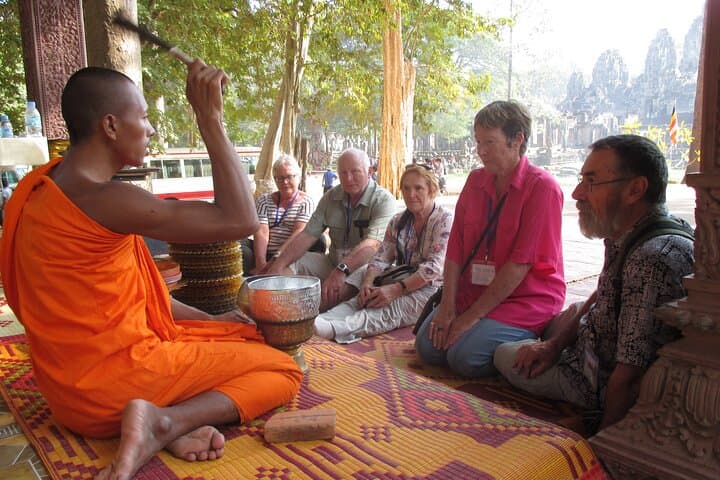 Custom Deluxe Siem Reap Tours — Temples, Kulen Mountain & Floating Villages photo 2