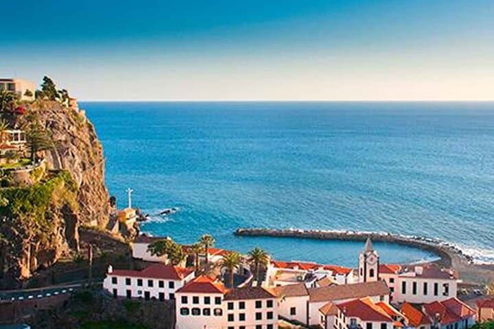 Half-Day Private West Madeira Tour — Pico do Arieiro, Balcões & Funchal Views photo 1