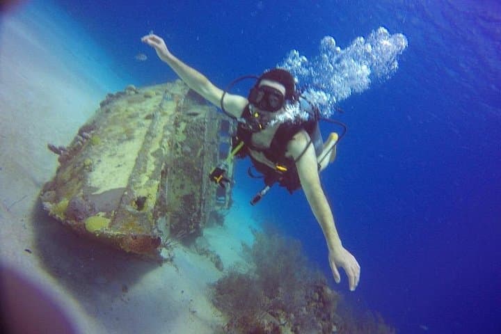 Half-Day Certified Dive Tour in San Andrés Island — Two-Tank Scuba Adventure photo 4