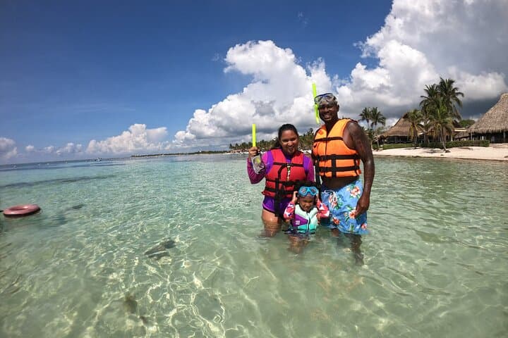 Private Akumal Sea Turtle Encounter and Yal-Ku Lagoon Snorkel photo 6