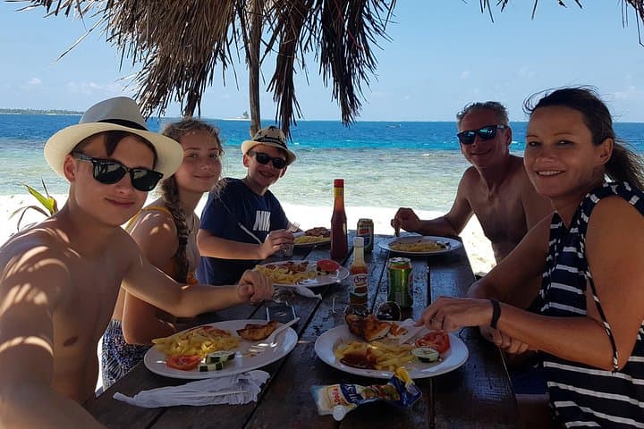 San Blas Islands Day Trip: 4-Island Boat Tour with Guna Cultural Visit photo 3