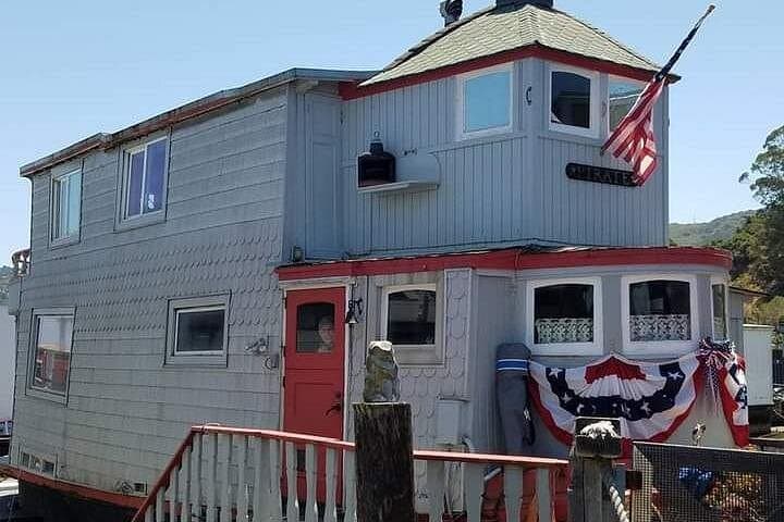 Sausalito Historic Houseboat Walking Tour: Explore the Bay's Floating Neighborhood photo 3