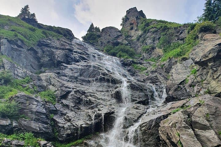 Drive the Transfagarasan: Private Day Trip from Bucharest to Bâlea Lake & Vidraru photo 4