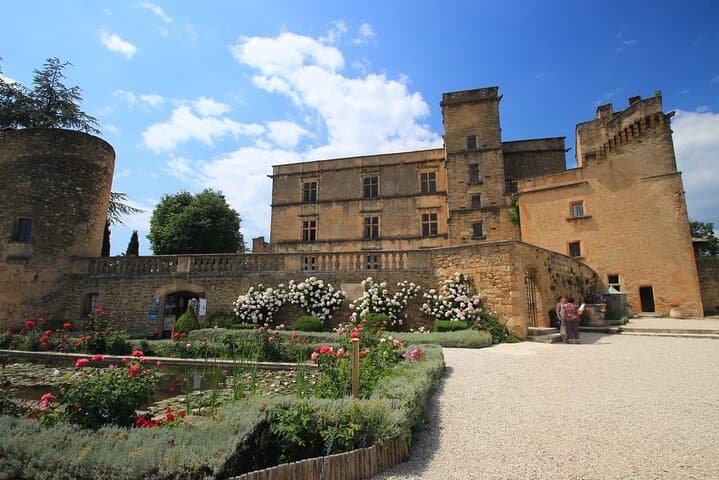 Luberon Villages Day Tour: Gordes, Roussillon & Lourmarin from Aix/Marseille photo 2