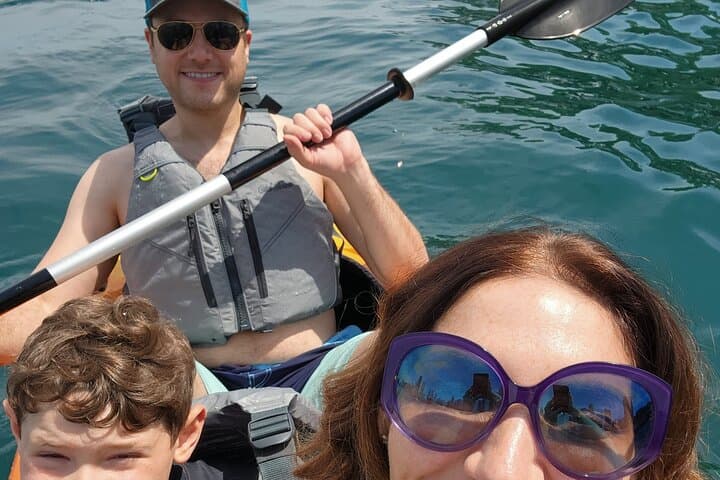 Paddle Chicago’s Lake Michigan: Kayak Rentals at Ohio Street Beach photo 6