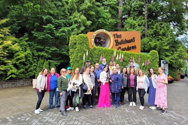 Vancouver to Victoria & Butchart Gardens: Private Full-Day Tour via BC Ferries