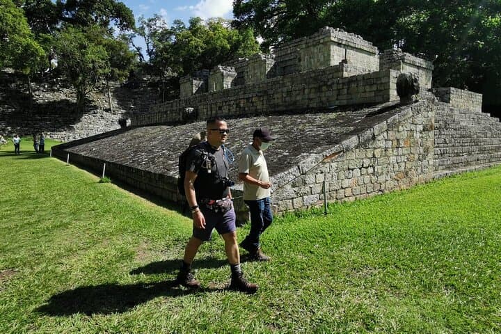 Explore Copán Ruins & Macaw Mountain: 2-Day Mayan Ruins and Bird Sanctuary Tour photo 2