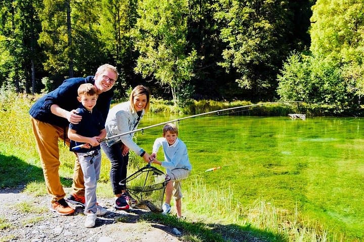 Alpine Fish & Grill: Private Salmon Trout Fishing and Shoreline BBQ near Lucerne