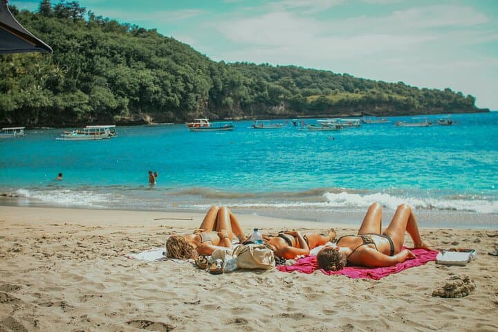 West Nusa Penida Full-Day Private Tour: Kelingking, Broken Beach & Crystal Bay photo 2