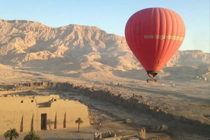 Sunrise Hot Air Balloon Over Luxor — Valley of the Kings Aerial Flight photo 6