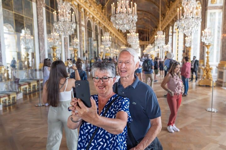 Skip-the-Line Versailles Palace & Gardens Tour by Train from Paris photo 3