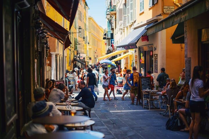 Old Nice Food Tour: Socca, Pissaladière & Local Wine Tasting