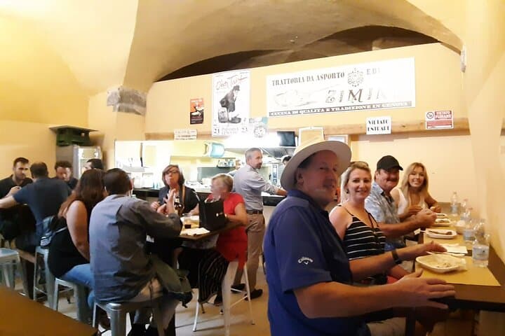 Old Nice Food Tour: Socca, Pissaladière & Local Wine Tasting photo 2