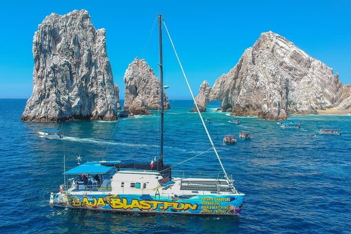 Cabo Baja Blast: Snorkel, Open-Bar Boat Cruise to Land’s End & Chileno Bay