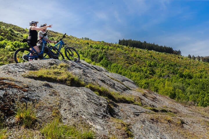 Arrowtown Electric Bike Hire — Ride the Queenstown Trail with Ease photo 3