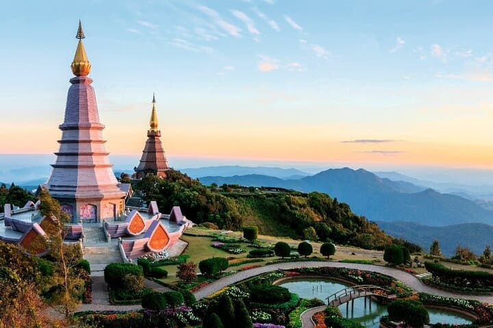 Full-Day Private Doi Inthanon Tour: Summit, Twin Chedis, Waterfalls & Karen Village