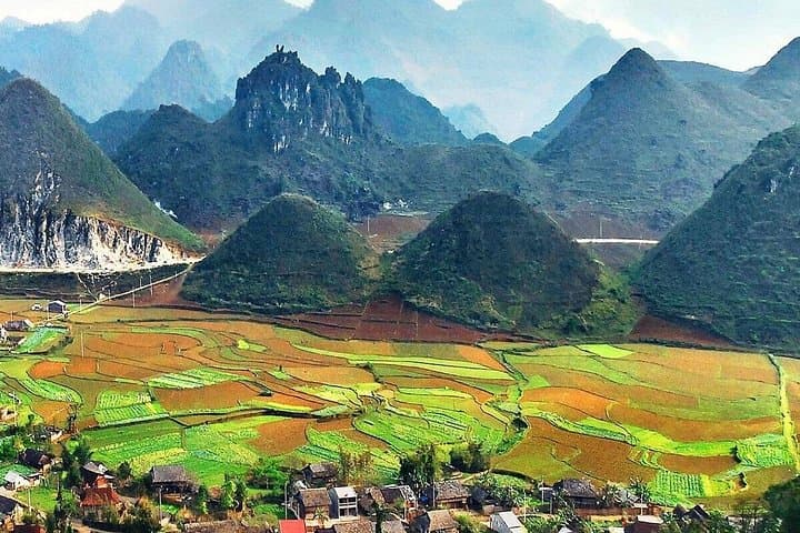 Ha Giang 4-Day Motorbike Adventure: Dong Van, Ma Pi Leng & Nho Que River photo 4