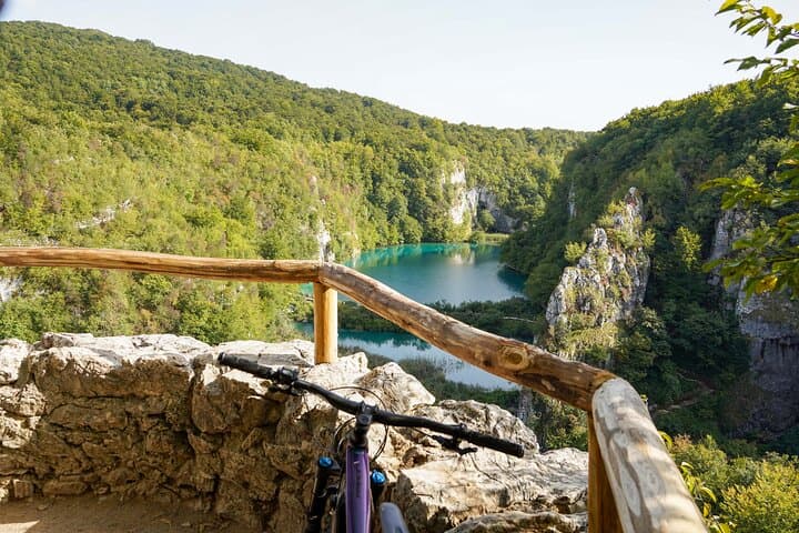 E‑Bike to Plitvice Big Waterfall & Tito's Villa — Lower Lakes Viewpoints