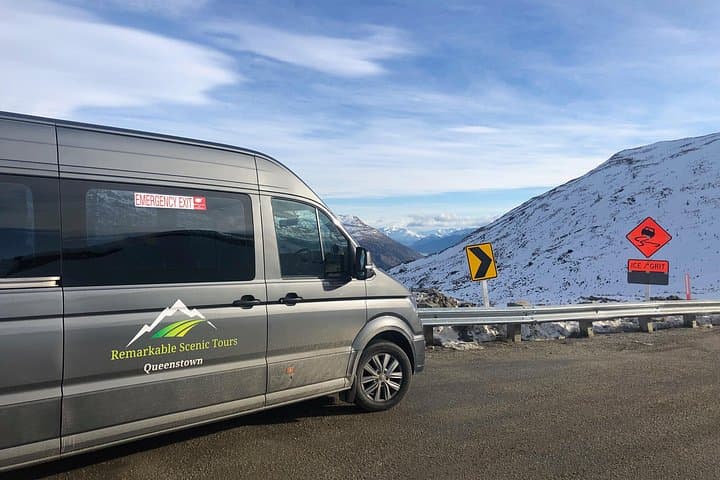 Queenstown to Wanaka & Arrowtown Private Day Tour — Crown Range, Cardrona & Kawarau Gorge photo 2