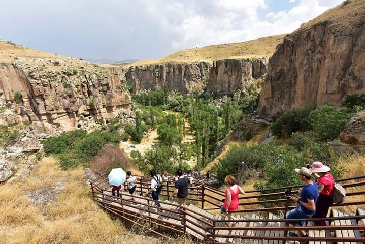 Ihlara Valley Hiking Tour: Cave Churches, Riverside Lunch & Hidden Canyons