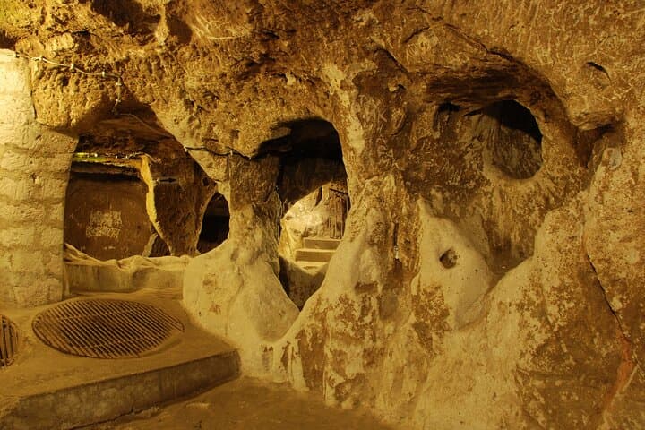 Ihlara Valley Hiking Tour: Cave Churches, Riverside Lunch & Hidden Canyons photo 5